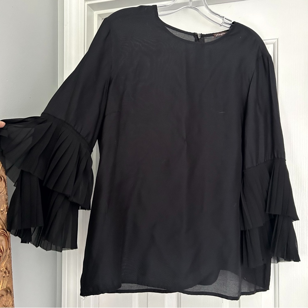 J. McLaughlin Black Pleated Bell Flutter Sleeve‎ Blouse Silk Blend